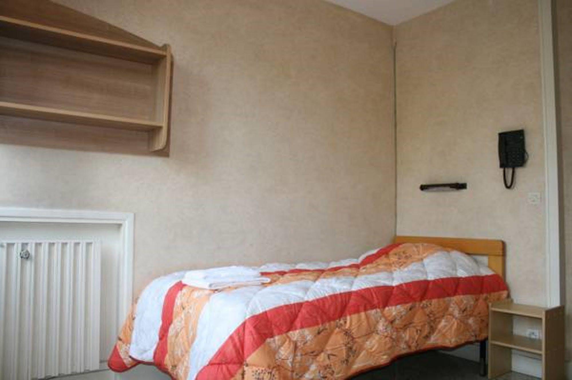 Residence Universitaire Lanteri Fontenay aux Roses Bagian luar foto