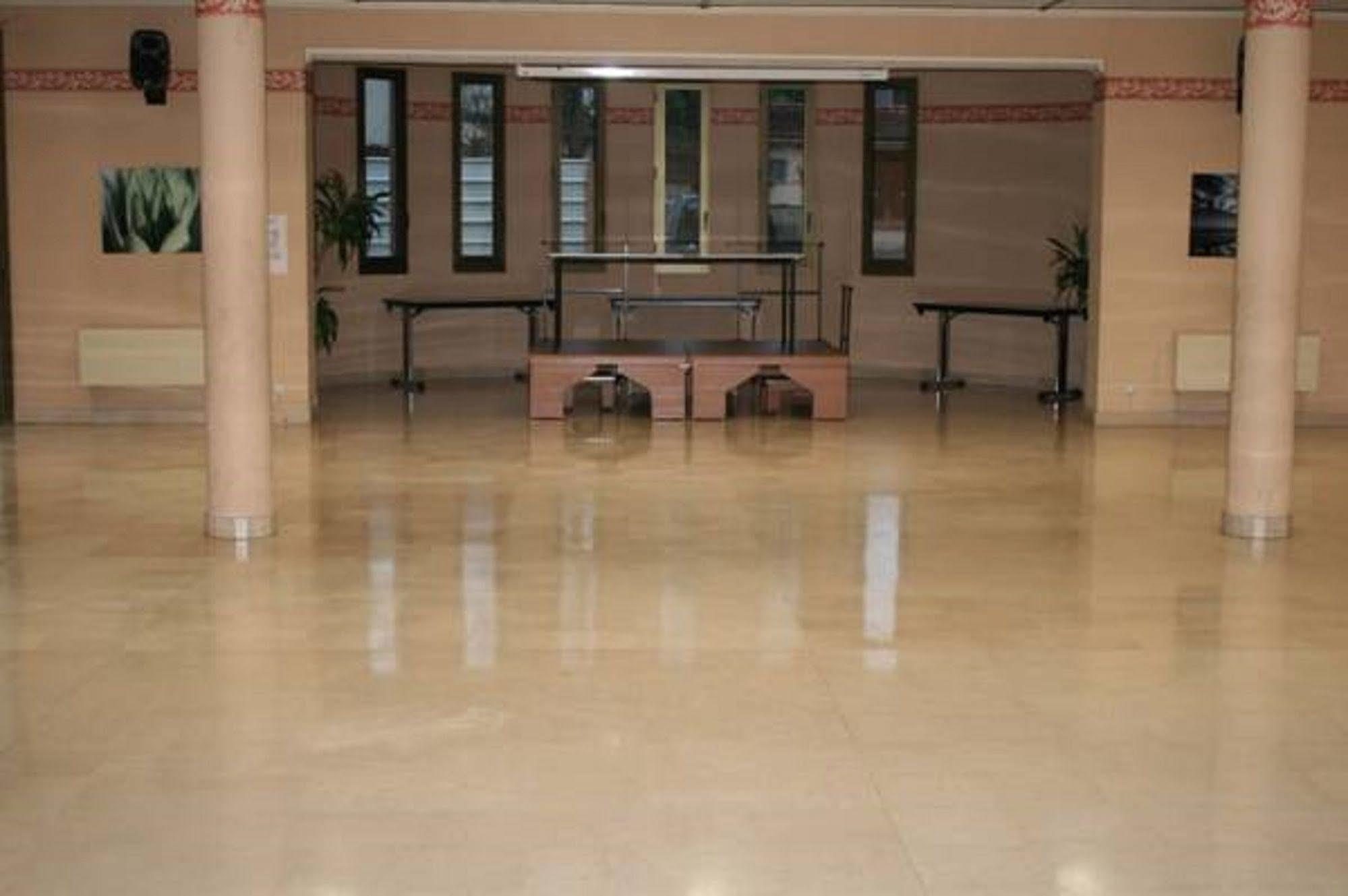 Residence Universitaire Lanteri Fontenay aux Roses Bagian luar foto